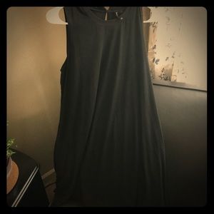 L black velvet dress